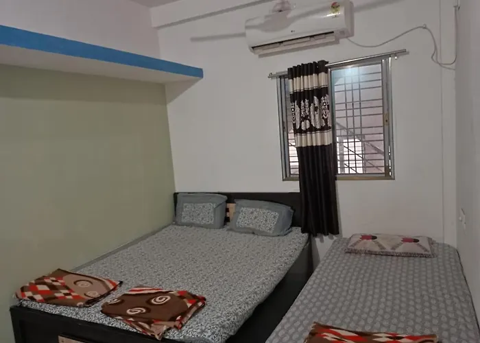 Honest Deluxe Room